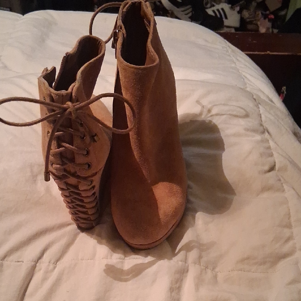 Gianni Bini Tan Ankle Wedges